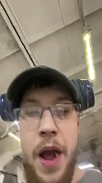 Snapshot of Dildogang chatting on February 20, 9:00 am Dildogang online show from February 20, 9:00 am