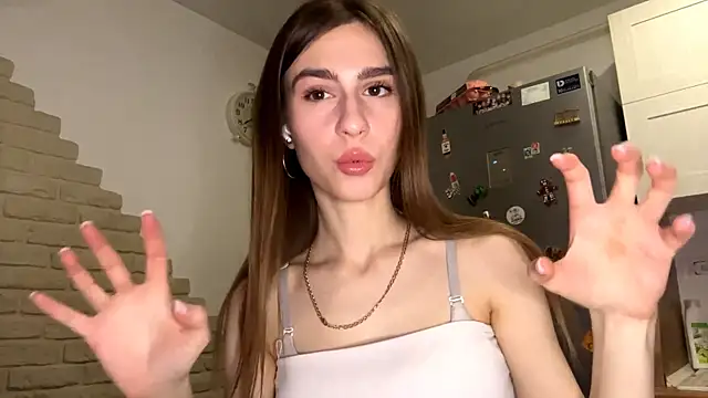 ElsieKuhlmann online show from February 9, 5:11 am