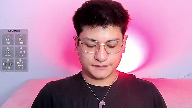 Theo Rowan online show from February 11, 7:30 pm