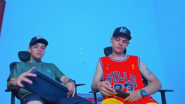 Thomas-Wil online show from March 26, 10:04 pm