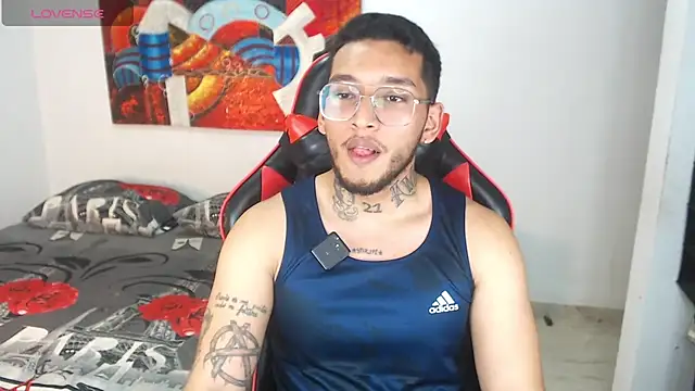 EvanVelvet online show from March 2, 11:11 pm