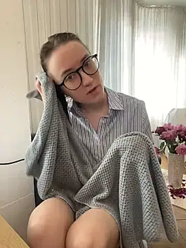 Persephone Kore online show from June 5, 3:51 pm