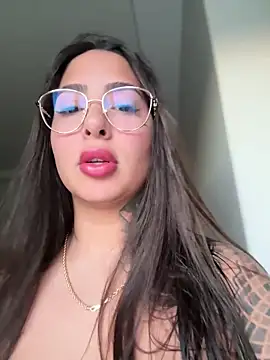 Snapshot of maferalvarexxx chatting on May 8, 9:09 pm maferalvarexxx online show from May 8, 9:09 pm