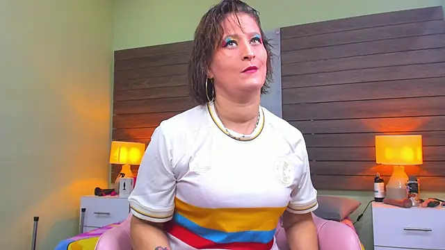 Snapshot of Hadde_multisquirt chatting on June 23, 12:25 pm Hadde multisquirt online show from June 23, 12:25 pm