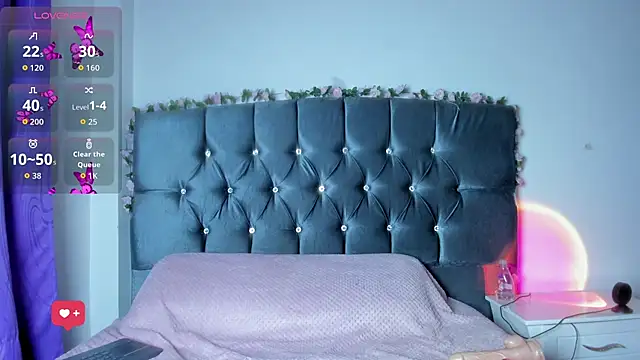 Snapshot of Ari_Michie chatting on January 12, 12:16 am Ari Michie online show from January 12, 12:16 am