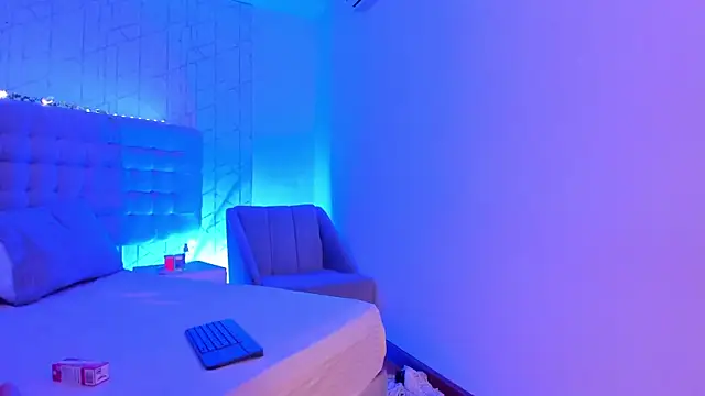 Snapshot of AlexiiaBrown chatting on February 7, 8:45 pm AlexiiaBrown online show from February 7, 8:45 pm