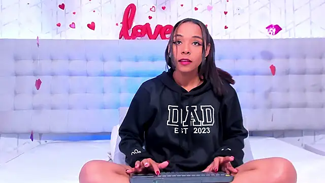 Snapshot of AlexiiaBrown chatting on February 16, 4:19 am AlexiiaBrown online show from February 16, 4:19 am