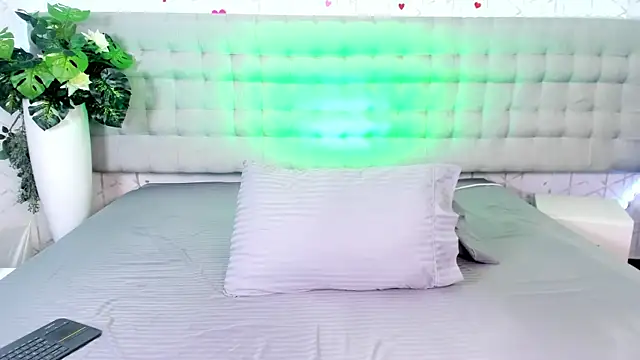 Snapshot of AlexiiaBrown chatting on February 28, 9:16 pm AlexiiaBrown online show from February 28, 9:16 pm