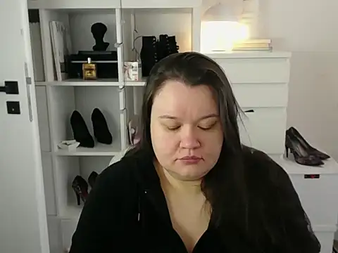 HollyDanceSoul online show from March 25, 7:14 am