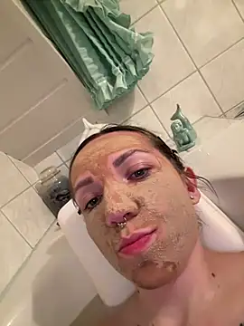 Snapshot of Marina_und_Jayden chatting on February 2, 8:18 pm Marina und Jayden online show from February 2, 8:18 pm