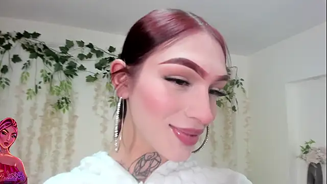 Snapshot of lizz_lunna chatting on July 14, 9:31 pm lizz lunna online show from July 14, 9:31 pm