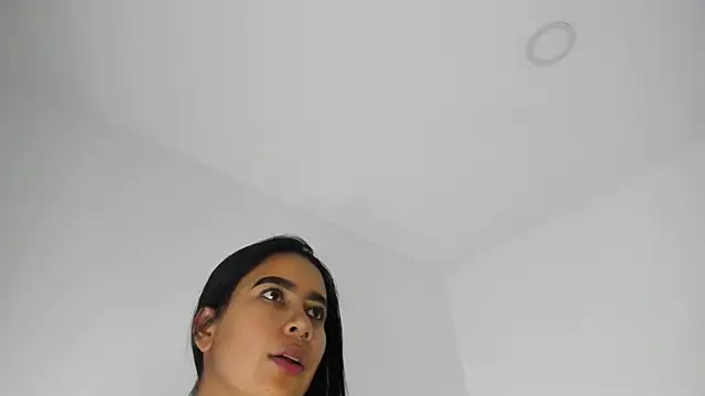 paulina lux online show from February 10, 7:40 pm