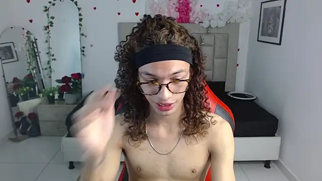 Axel fox77 online show from June 10, 1:17 am