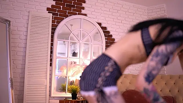 NyssaSky online show from March 4, 6:14 pm