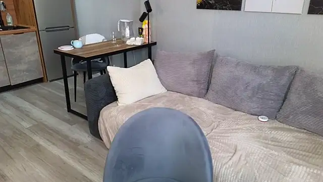 KitKatie online show from March 13, 8:10 am