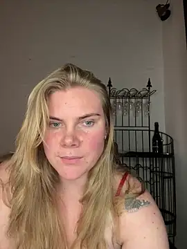 SexyBlondJoanna online show from February 6, 10:02 pm