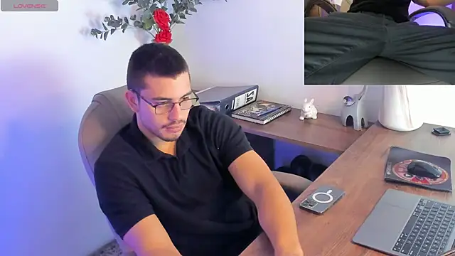 Snapshot of Jay_Grip chatting on February 23, 1:52 pm Jay Grip online show from February 23, 1:52 pm