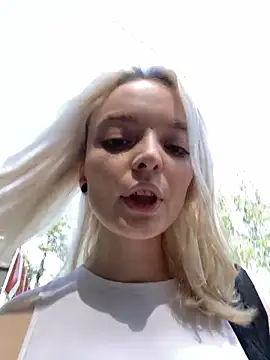 aka Blonde online show from June 8, 8:04 am