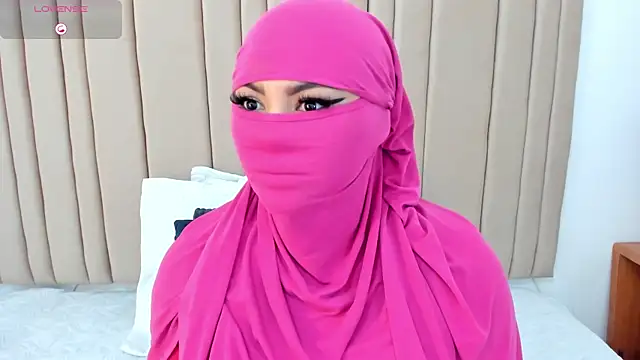 Snapshot of _seelena chatting on February 5, 12:21 pm seelena online show from February 5, 12:21 pm