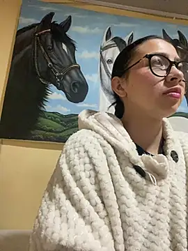 Snapshot of Shayla--broos chatting on February 21, 8:43 pm Shayla--broos online show from February 21, 8:43 pm