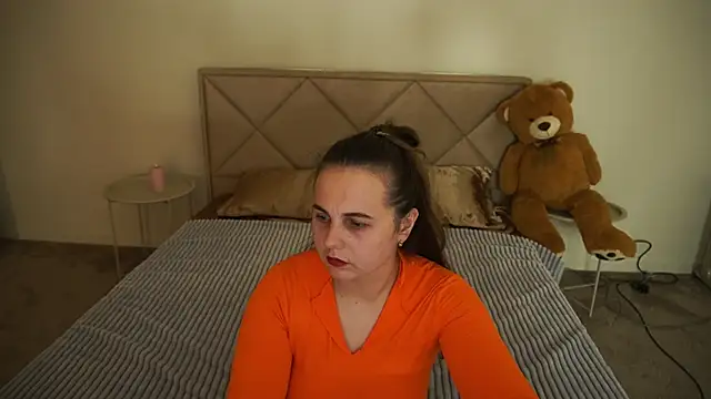 MikaFoxy online show from May 17, 7:32 pm