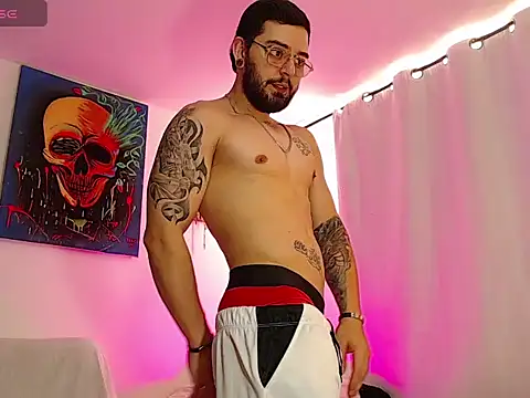 Axel Stton online show from May 7, 1:05 pm