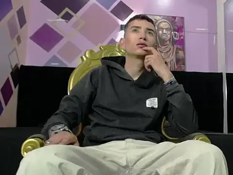 Iam Smith  online show from February 12, 2:28 am