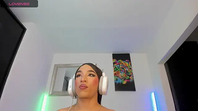 Naughty Blue online show from May 30, 12:30 am