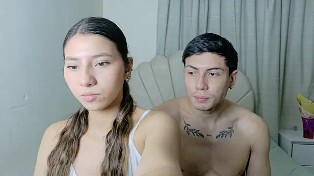 ScarlettAndLucas online show from May 27, 2:30 am