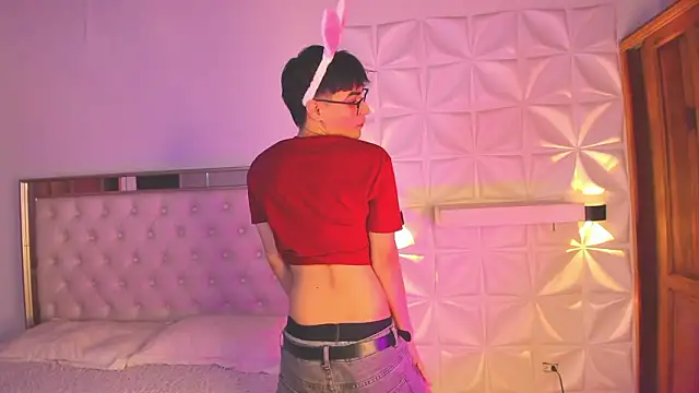 IamJuanJoc online show from February 4, 3:23 am