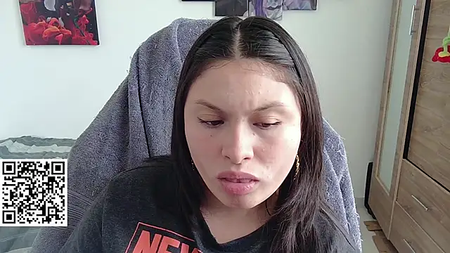 yessica gomez01 online show from April 17, 6:55 pm