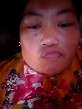 Snapshot of pinay_rose14 chatting on May 2, 3:55 am pinay rose14 online show from May 2, 3:55 am