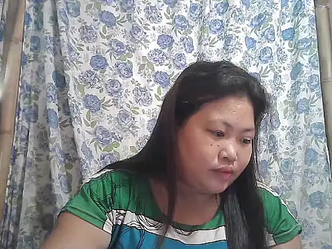 Snapshot of pinay_rose14 chatting on May 3, 3:01 am pinay rose14 online show from May 3, 3:01 am