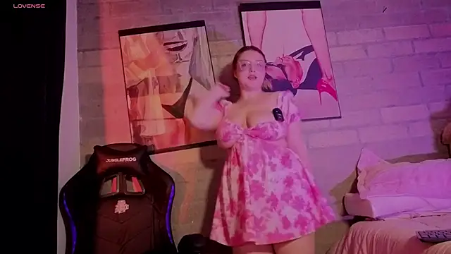 Mia Franklyn online show from March 8, 2:04 am