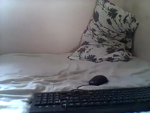 handsomeguy02 online show from June 15, 1:13 pm