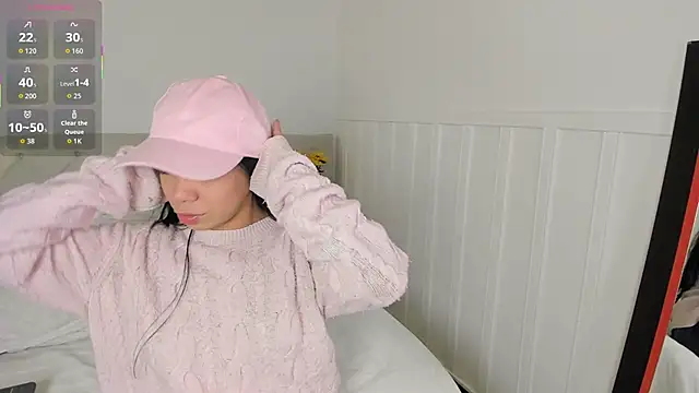 Little Lexyy online show from April 7, 5:08 am