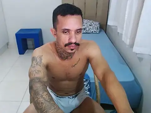 Snapshot of lipegonzalezz chatting on February 22, 3:18 am lipegonzalezz online show from February 22, 3:18 am