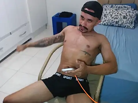 Snapshot of lipegonzalezz chatting on February 26, 12:20 am lipegonzalezz online show from February 26, 12:20 am