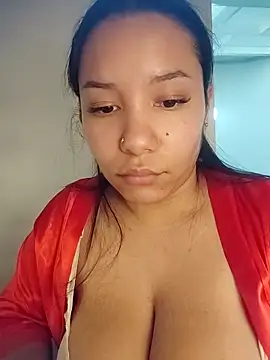 soffi joness23 online show from April 17, 6:11 pm