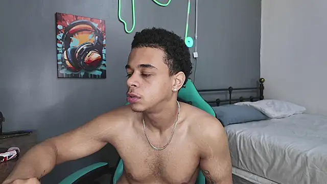l-laross online show from May 13, 12:24 pm
