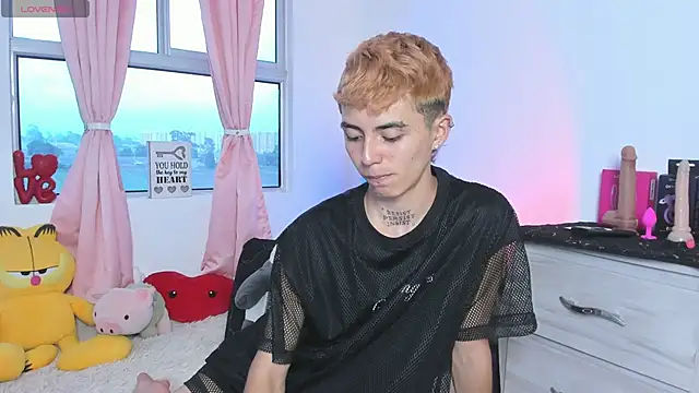 Maiky Cooper01 online show from February 16, 8:27 pm