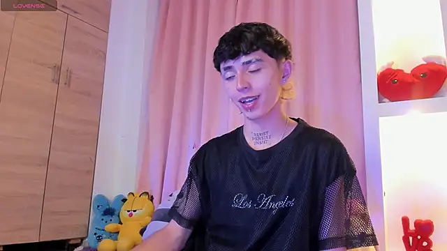 Maiky Cooper01 online show from April 26, 11:57 pm