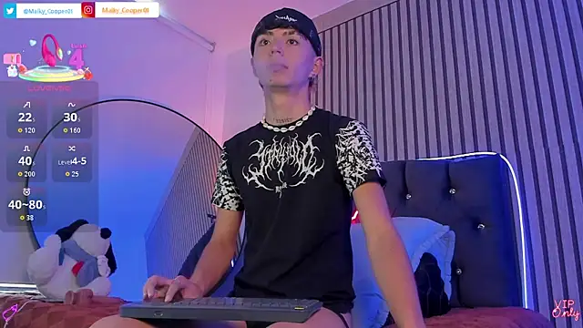 Maiky Cooper01 online show from July 16, 4:57 pm