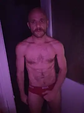 Snapshot of FrankieFuckMe chatting on May 22, 5:25 am FrankieFuckMe online show from May 22, 5:25 am
