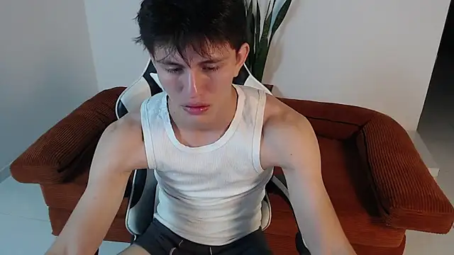 DarrenColleen online show from March 3, 10:54 am