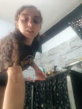 racheldepp  online show from February 11, 2:22 pm