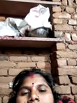 Snapshot of Hot_di97 chatting on February 15, 10:28 pm Hot di97 online show from February 15, 10:28 pm