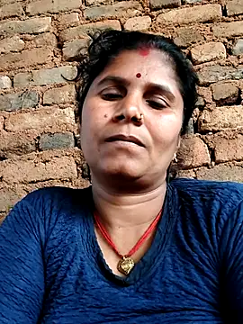 Snapshot of Hot_di97 chatting on February 22, 3:29 am Hot di97 online show from February 22, 3:29 am