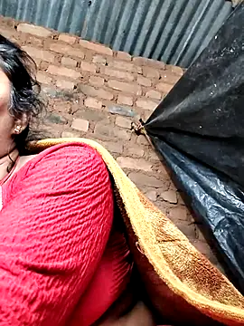 Hot di97 online show from April 3, 9:24 pm