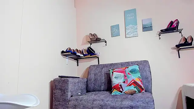 nailon karol11 online show from February 5, 9:47 am